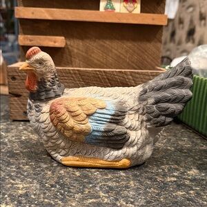 Vintage hen Chicken Figurine - Multicolor